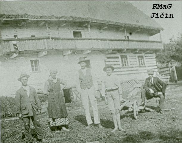 (sbírka pozitivů a negativů  RM a G v Jičíně, repro z fotografie p. Hakena, př. č.11905)
